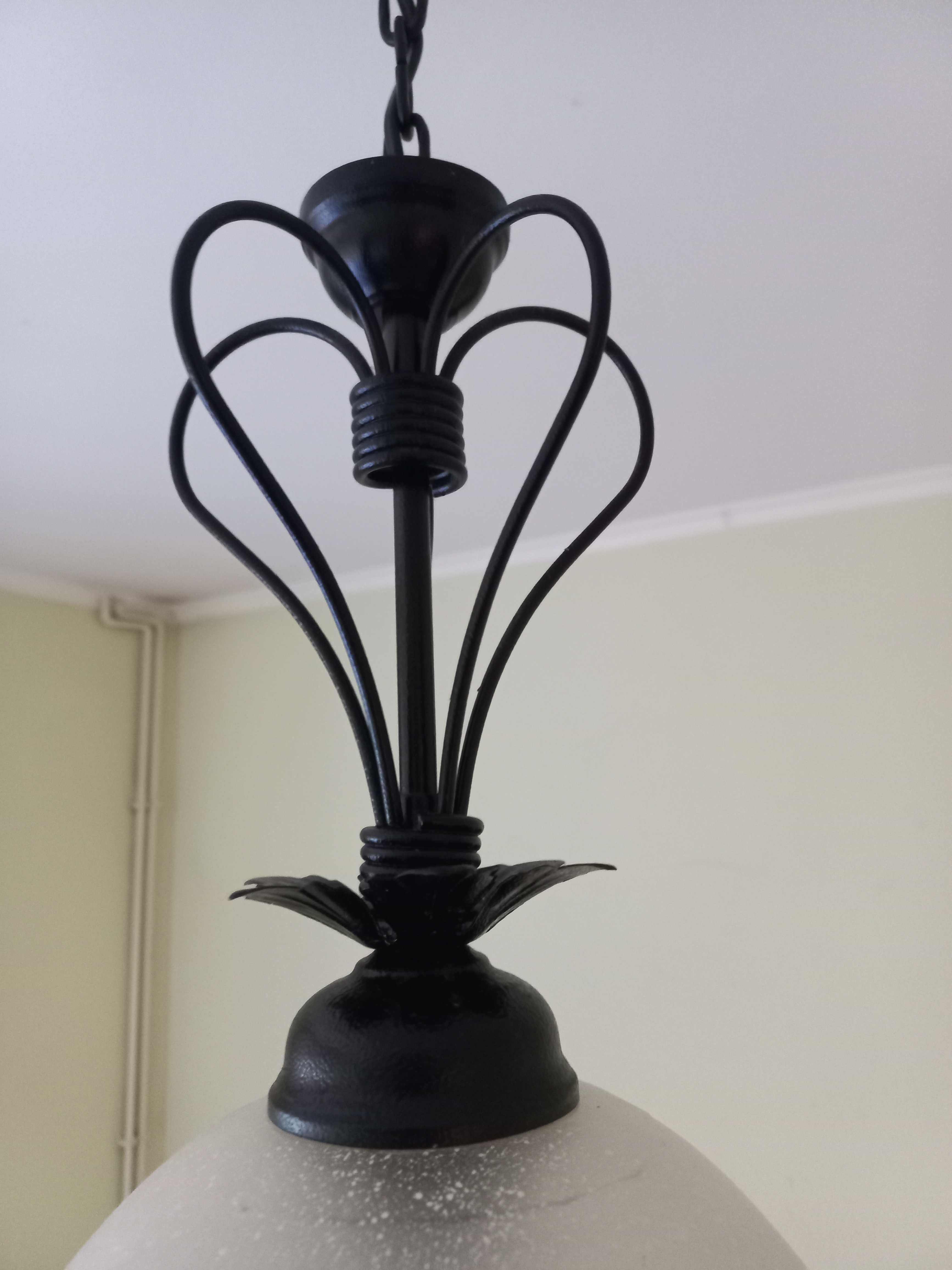 Lampa wisząca szklany klosz