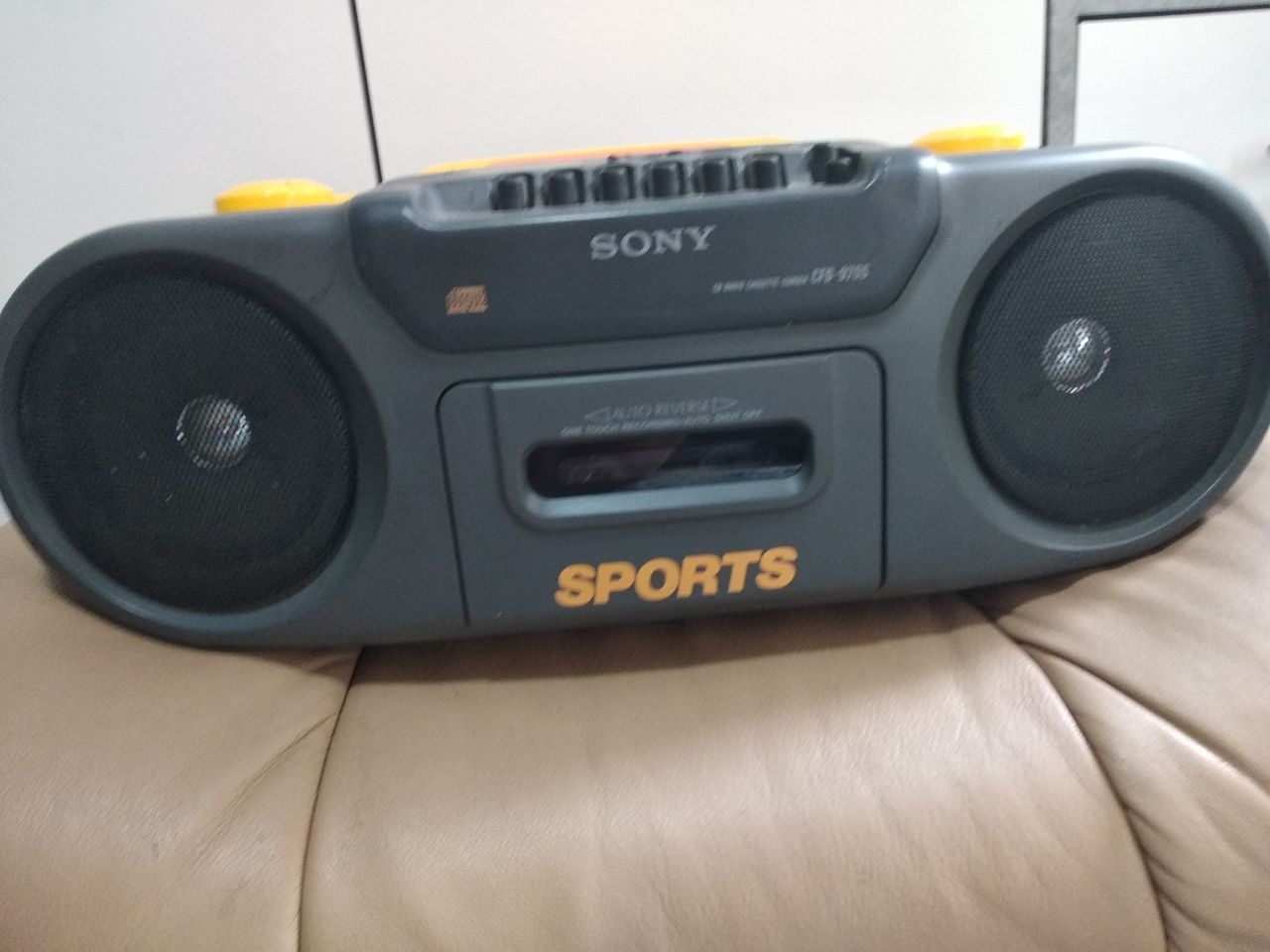 Sony CDF-970S • Рідкісний Sport Series (Японія)