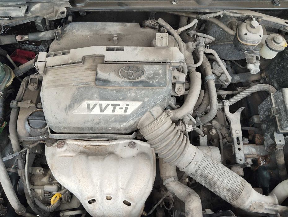 Toyota RAV4 4x4 2.0i 5D 2004r.Element silnika !! Czytaj opis !!