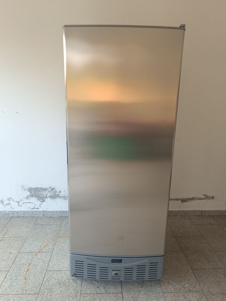 Arca Vertical Industrial - Marecos Olitrem