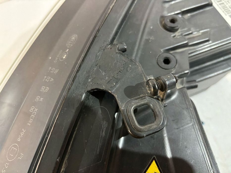 Audi A8 D4 lampa przednia full led prawa - 17469