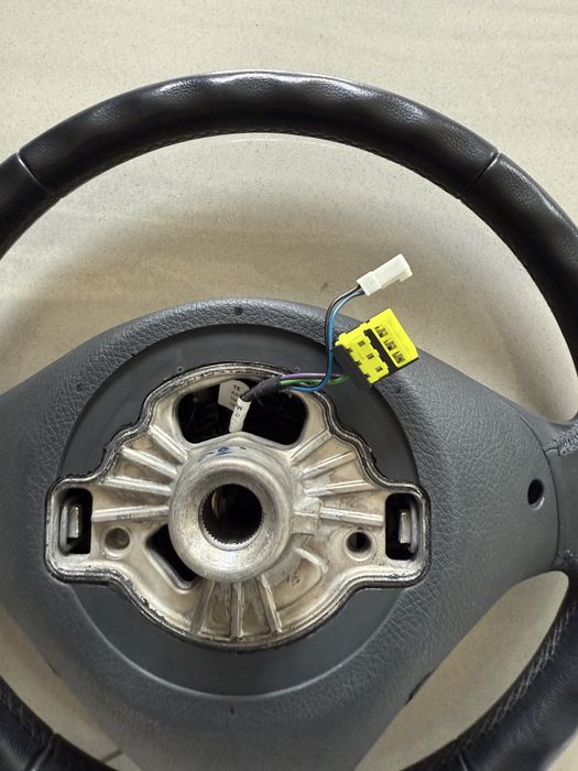 Kierownica multifunkcyjna bmw f30/f31 czarna skorzana skórzana komplet