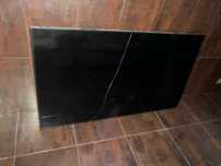 Samsung 4K  QLED Smart TV ecra partidosem comando