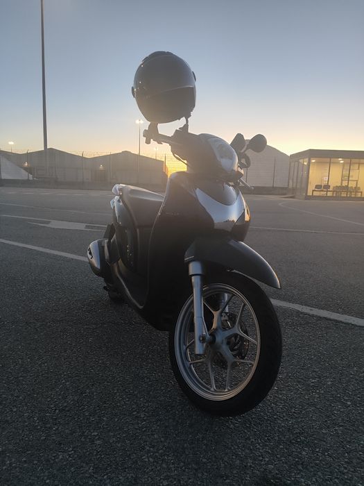 Honda SH125i 2014 – < 18.000 km – Impecável