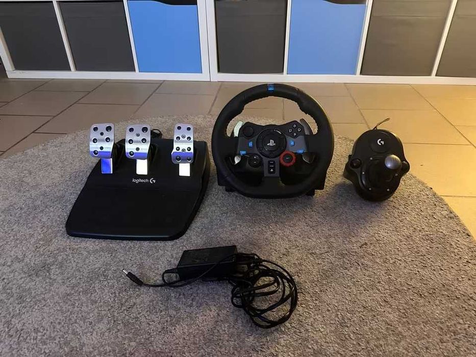 Logitech g29 + shifter Bardzo dobry stan :)