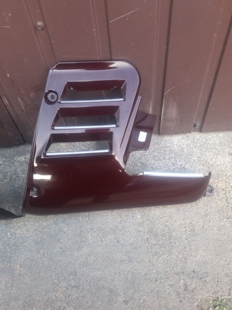 Boczek,owiewka,plastik Honda GL1100 Goldwing 2szt(kpl)