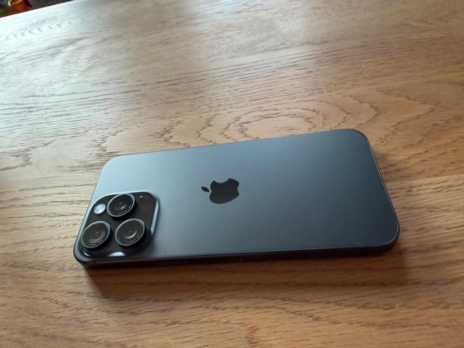 Iphone 15 Pro Max. 512 GB. 8RAM. Stan idealny.