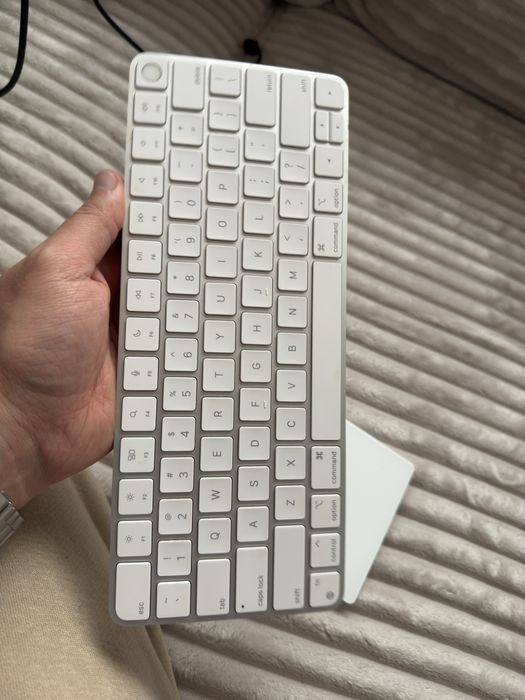 Klawiatura Apple touch id qwerty lighting