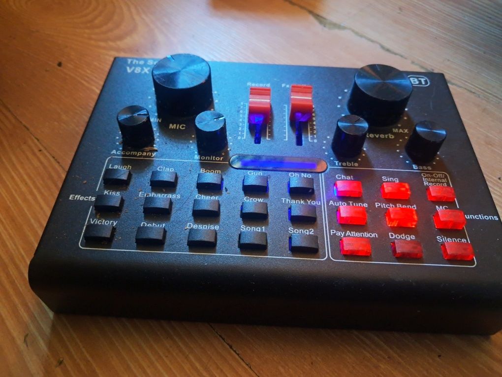 The Sound card  V8X Pro