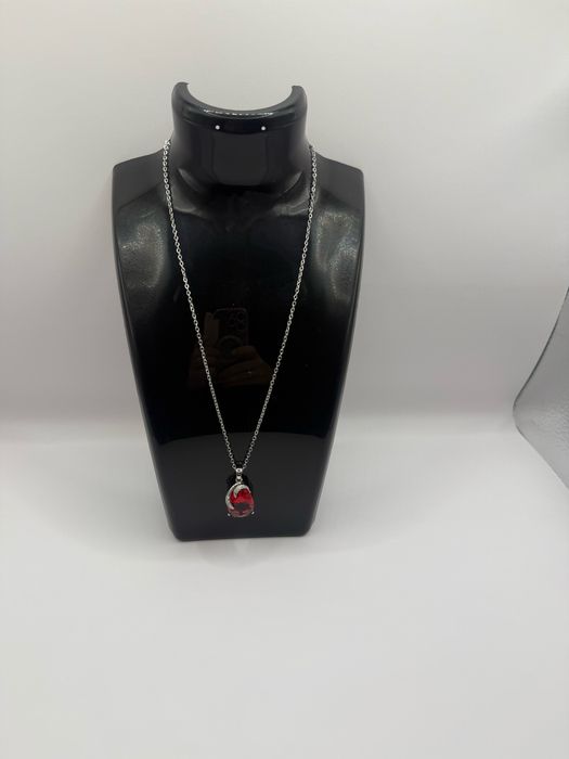 Czerwony naszyjnik nowy