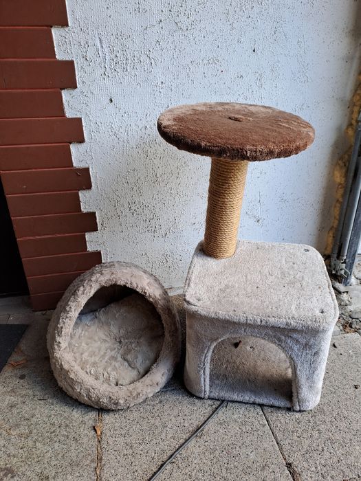 Drapak dla kota z siedziskiem