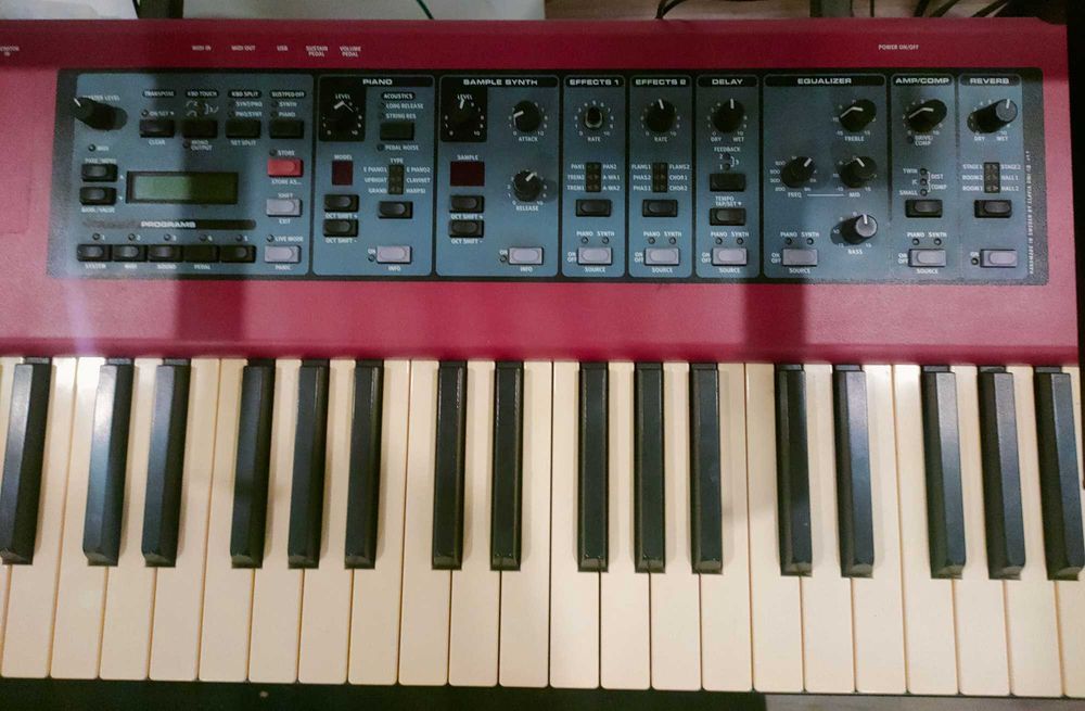 Sintetizador Nord Piano 2 HP em muito bom estado.