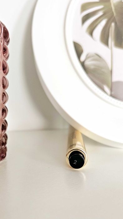 YSL Yves Saint Laurent korektor Touche Éclat Radiant Touch 2