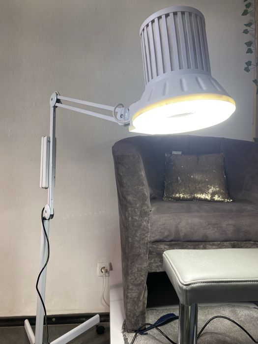 Вытяжка педикюрная на штативе