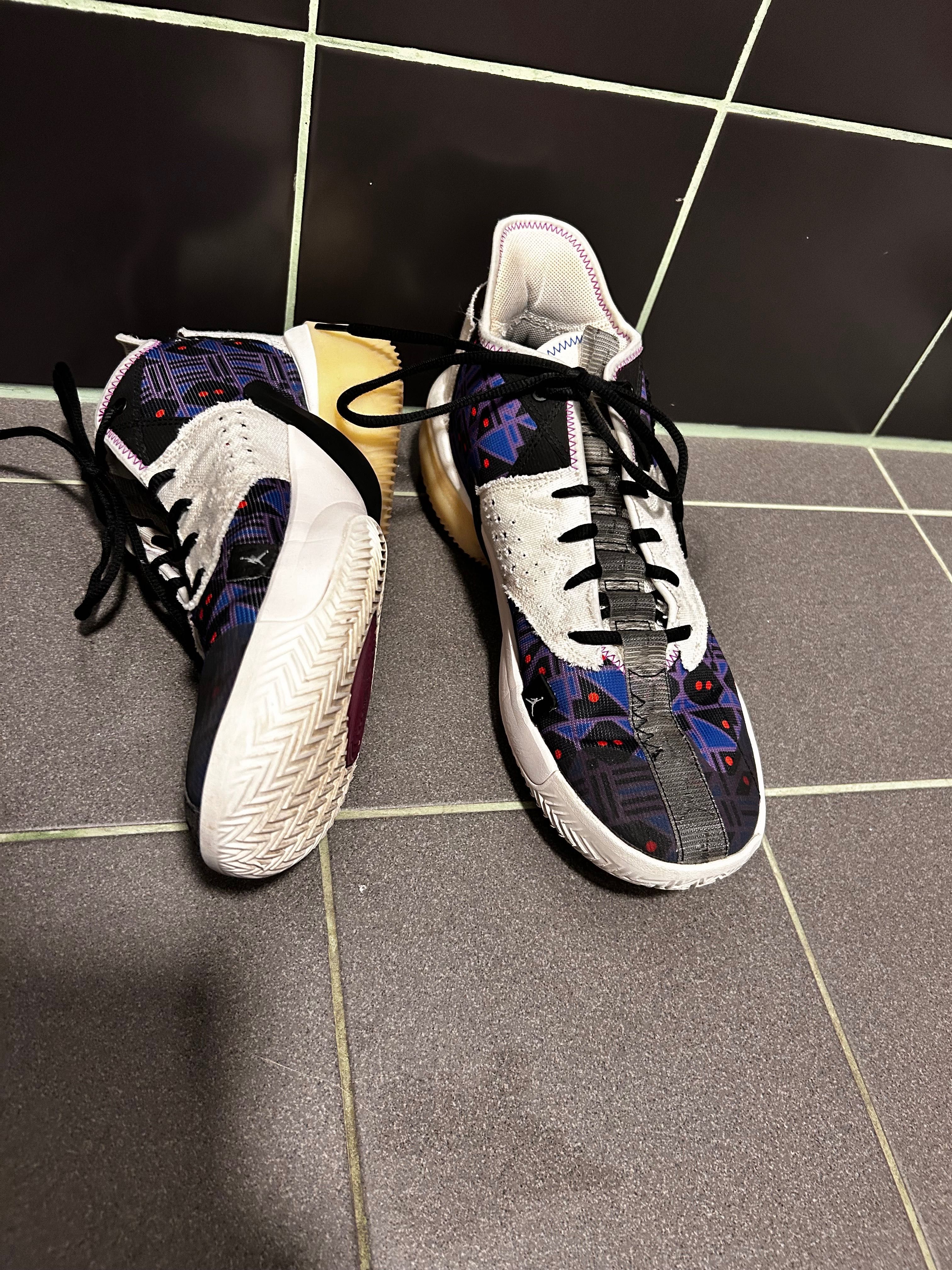 Nike buty Jordan React Elevation Q54
