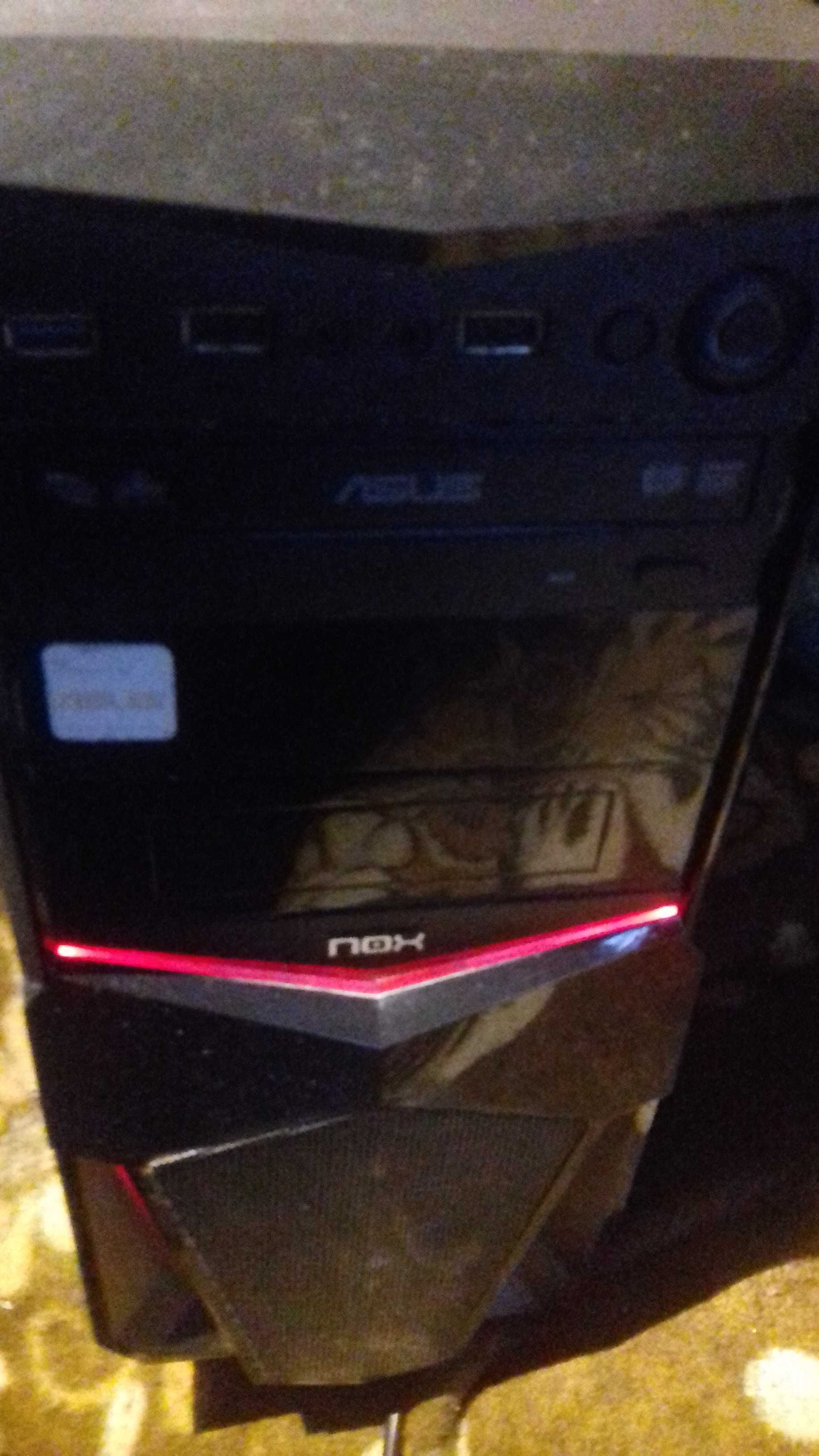 vendo computador gaming assus a funcionar