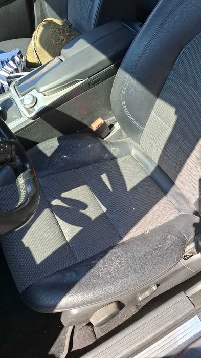 Serviço de Estofador Automóvel - Reparação total de interiores