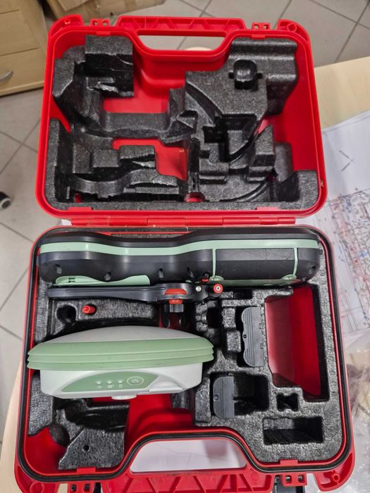 GPS firmy Leica GS07, Kontrolerem CS20