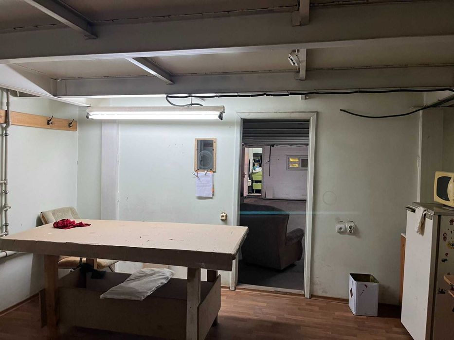 Оренда великого складського приміщення, вул. М.Краснова