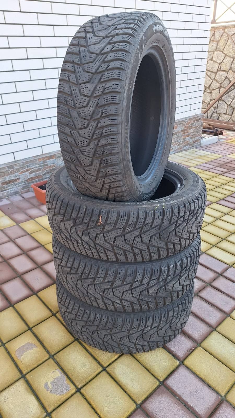 Резина Hankook Winter I Pike RS2