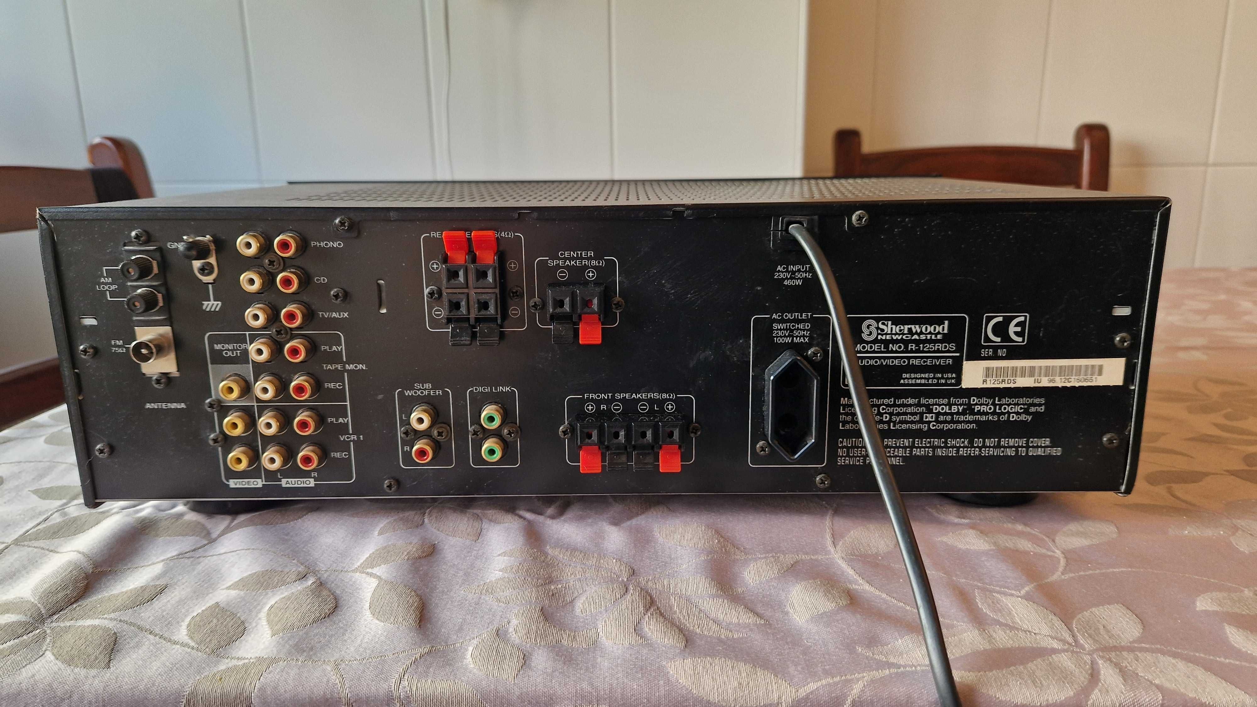 Amplificador Sintonizador AV SHERWOOD  NEWCASTLE R-125 RDS