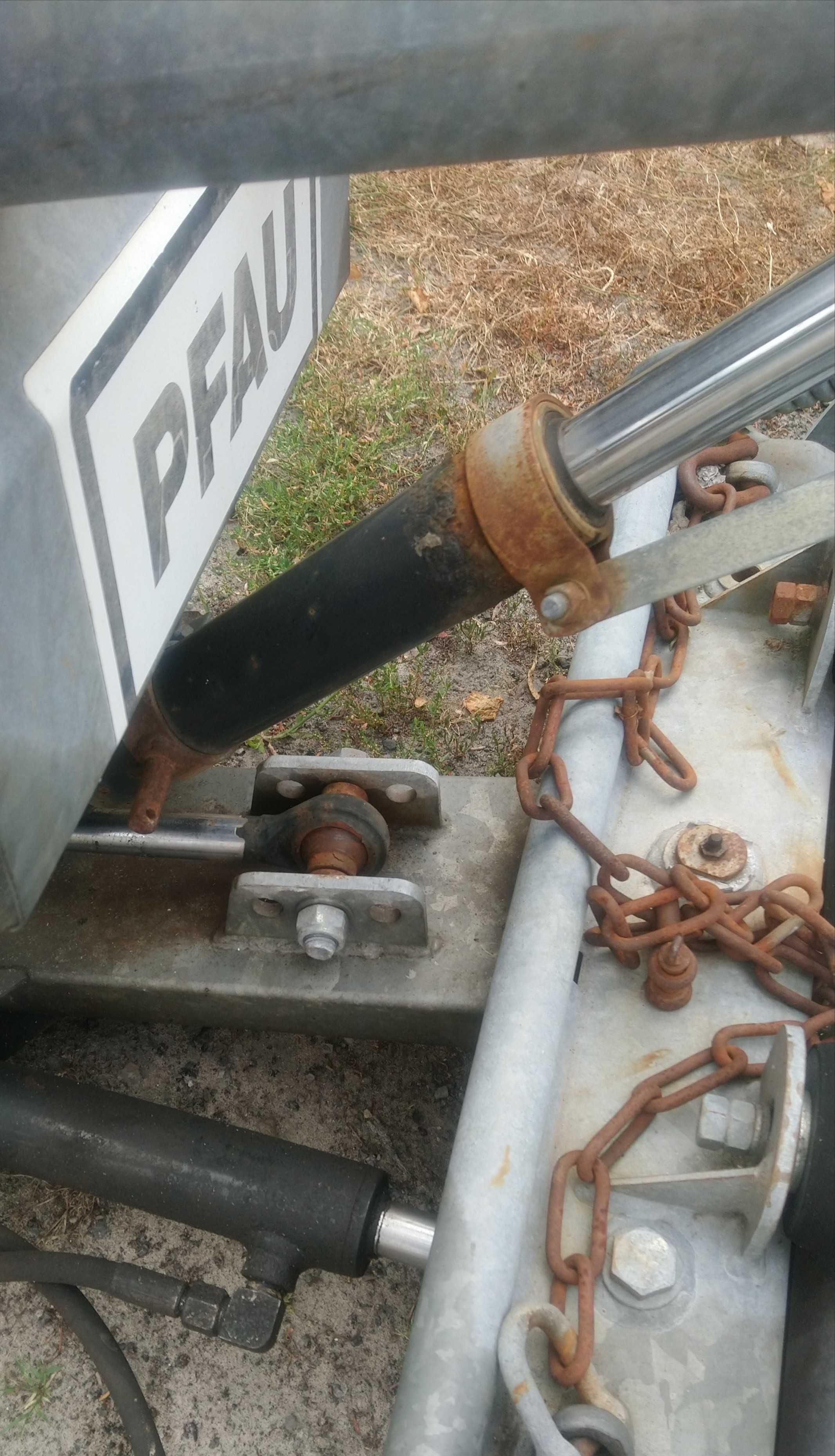 Pług do śniegu PFAU LBS suzuki 12V hydrauliczny docisk