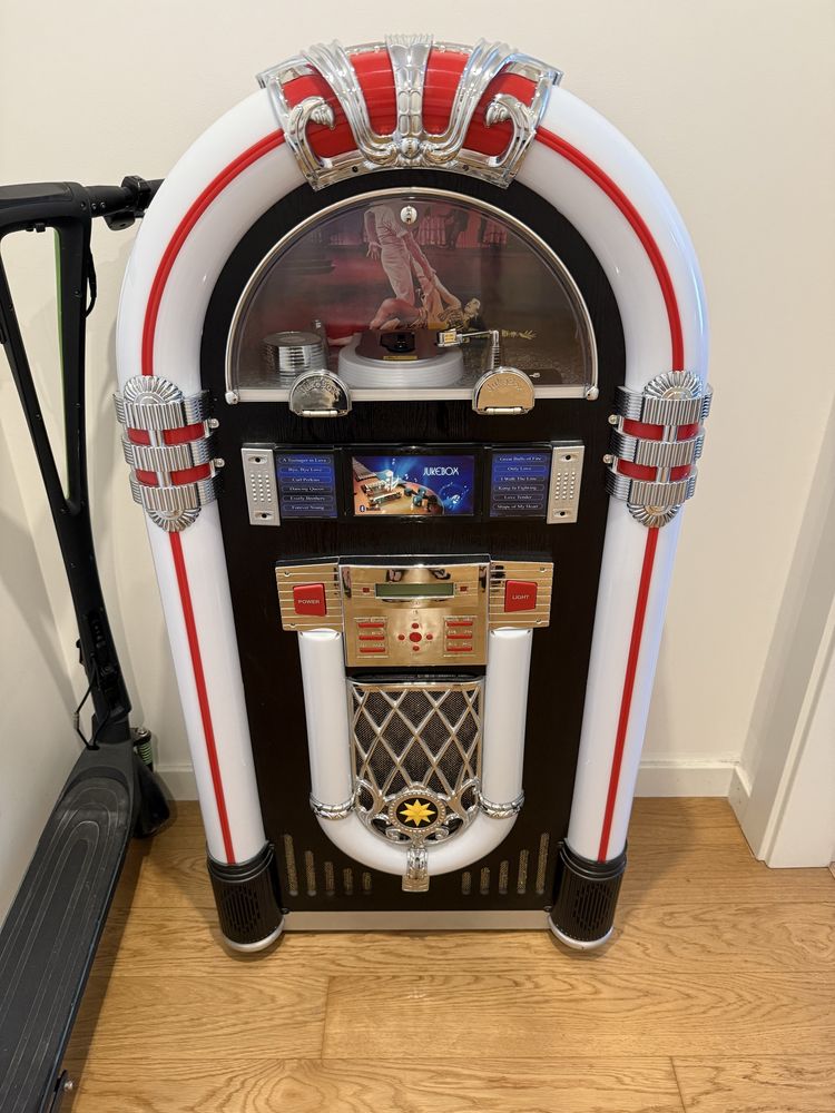 Jukebox - retro/USB/CD/Rádio