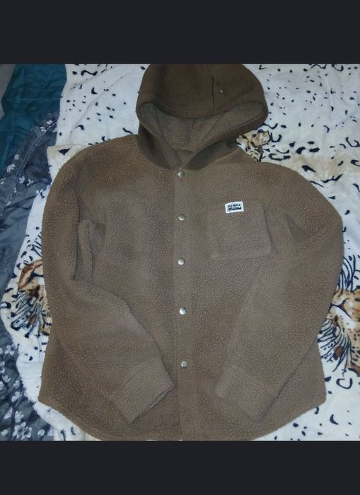 Продам худі сорочку батнік дуже теплий для дівчинки 10 -11 років