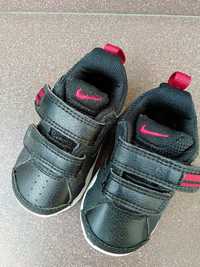 Buciki Nike niemowlęce dla chłopca