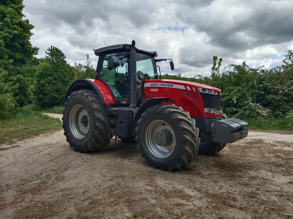 Massey Ferguson 8690 Doinwestowany 370 KM GPS
