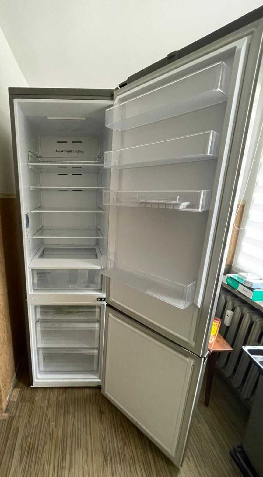 Lodówka Samsung.