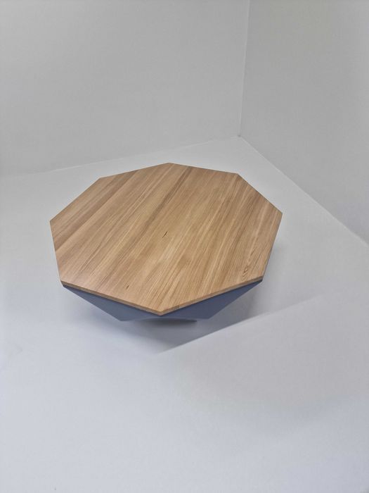 Geometryczny stolik kawowy