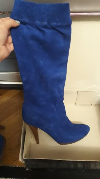 Продам демисезонные сапоги