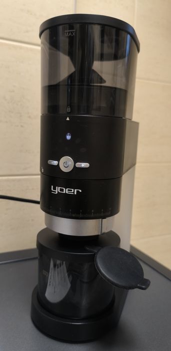 Młynek żarnowy Yoer