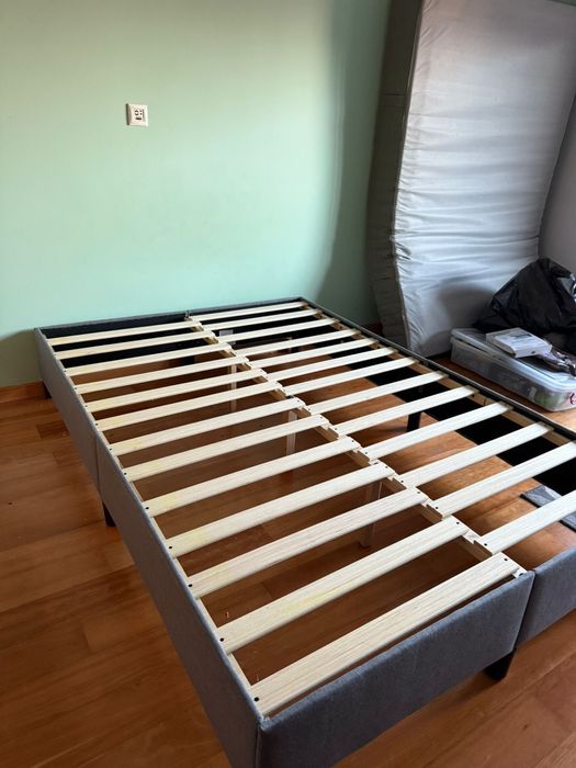 Cama 1,40x2,00 com um ano