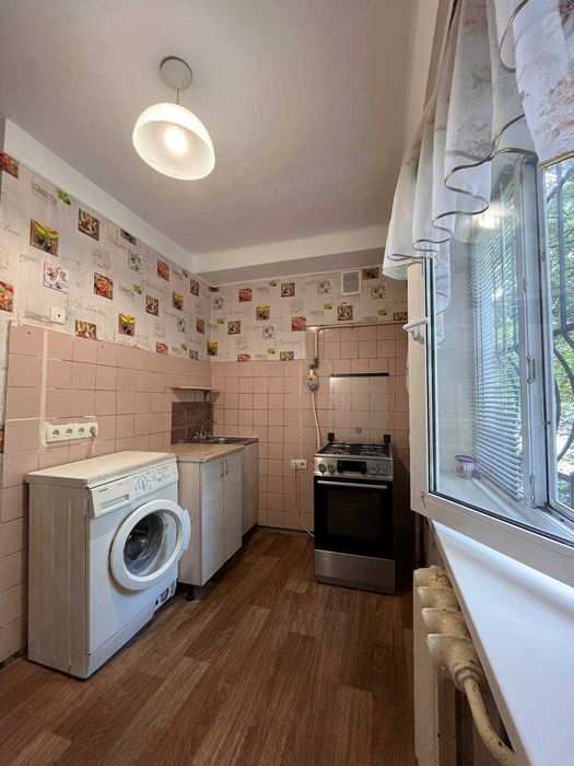 Сдам 2к,Шевченківський р-н,Нивки,Стеценко 9(Інтернаціональна площа)