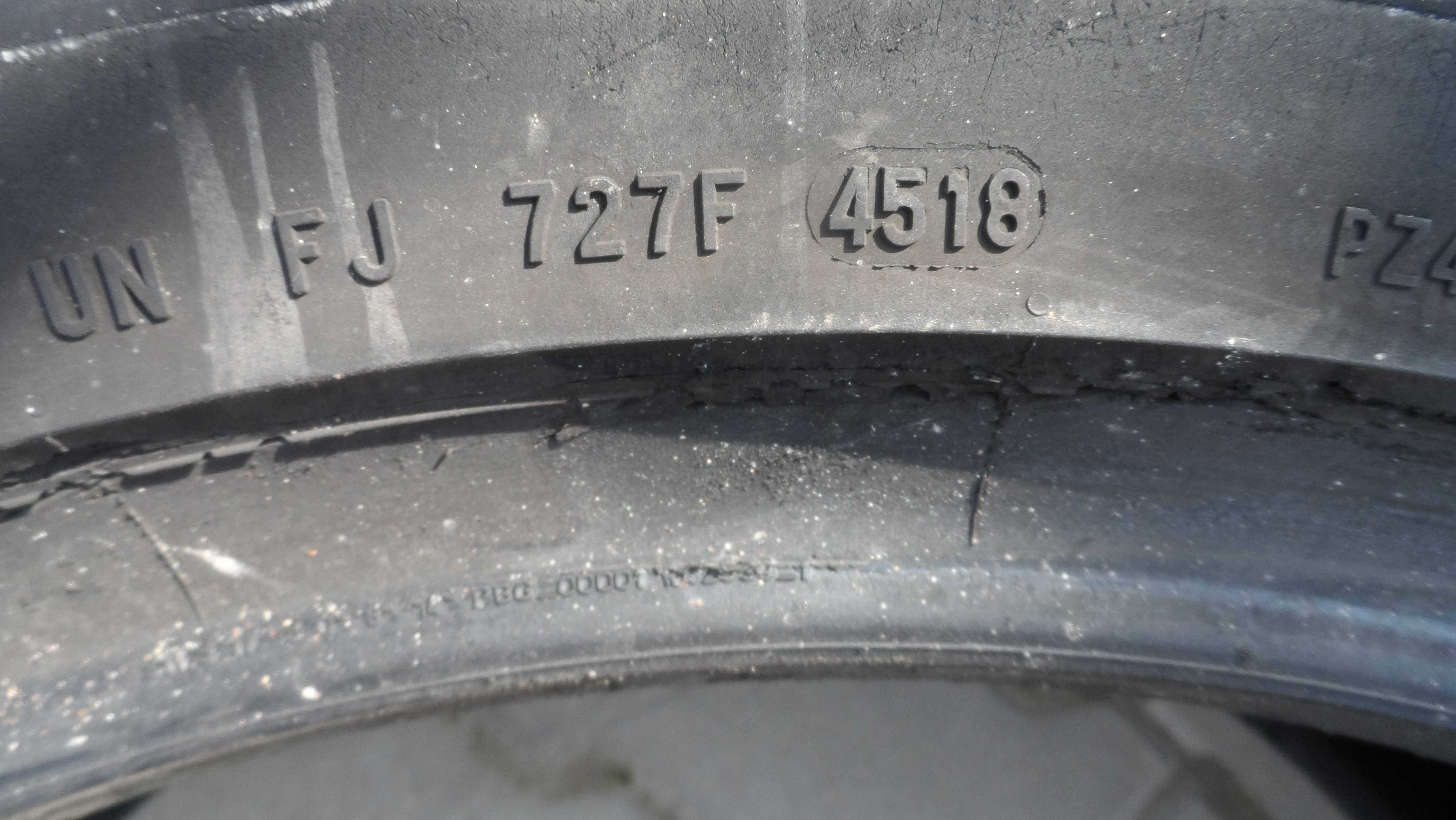 Opony Pirelli 275/50/2R20 w113 4 szt