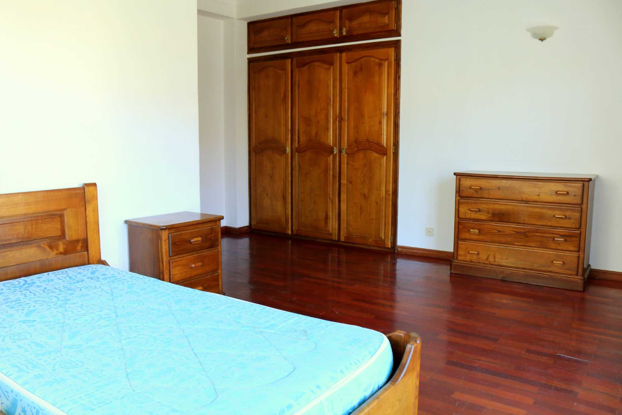 Quarto a estudantes
