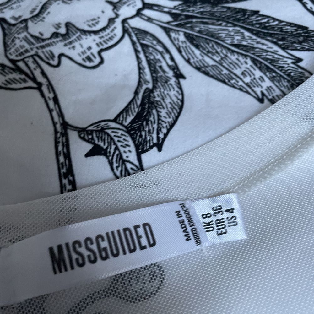 Top siateczkowy przeźroczysty Missguided długi rękaw festiwal