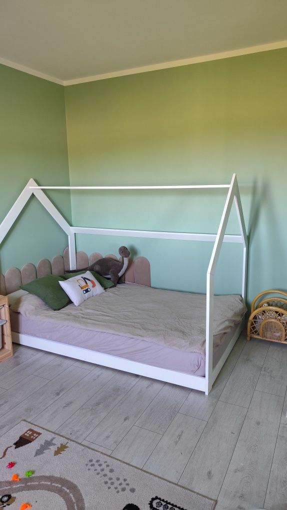 Łóżeczko domek 120x200 materac janpol