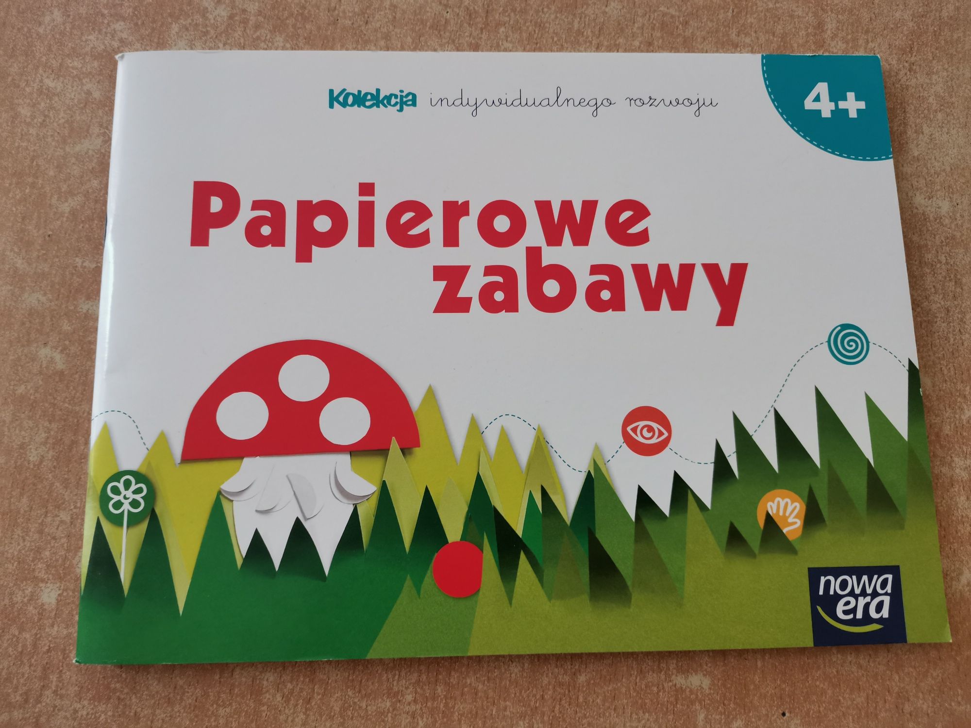 Papierowe zabawy 4+  22 książki Nowa Era