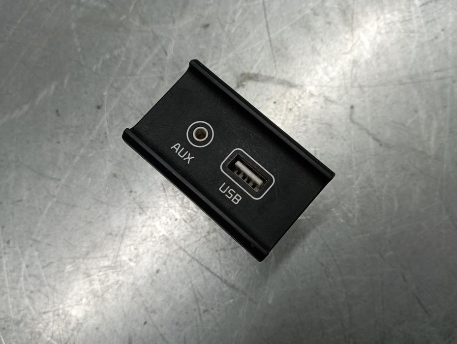 Módulo USB / AUX / IPOD HYUNDAI i20 (GB)
