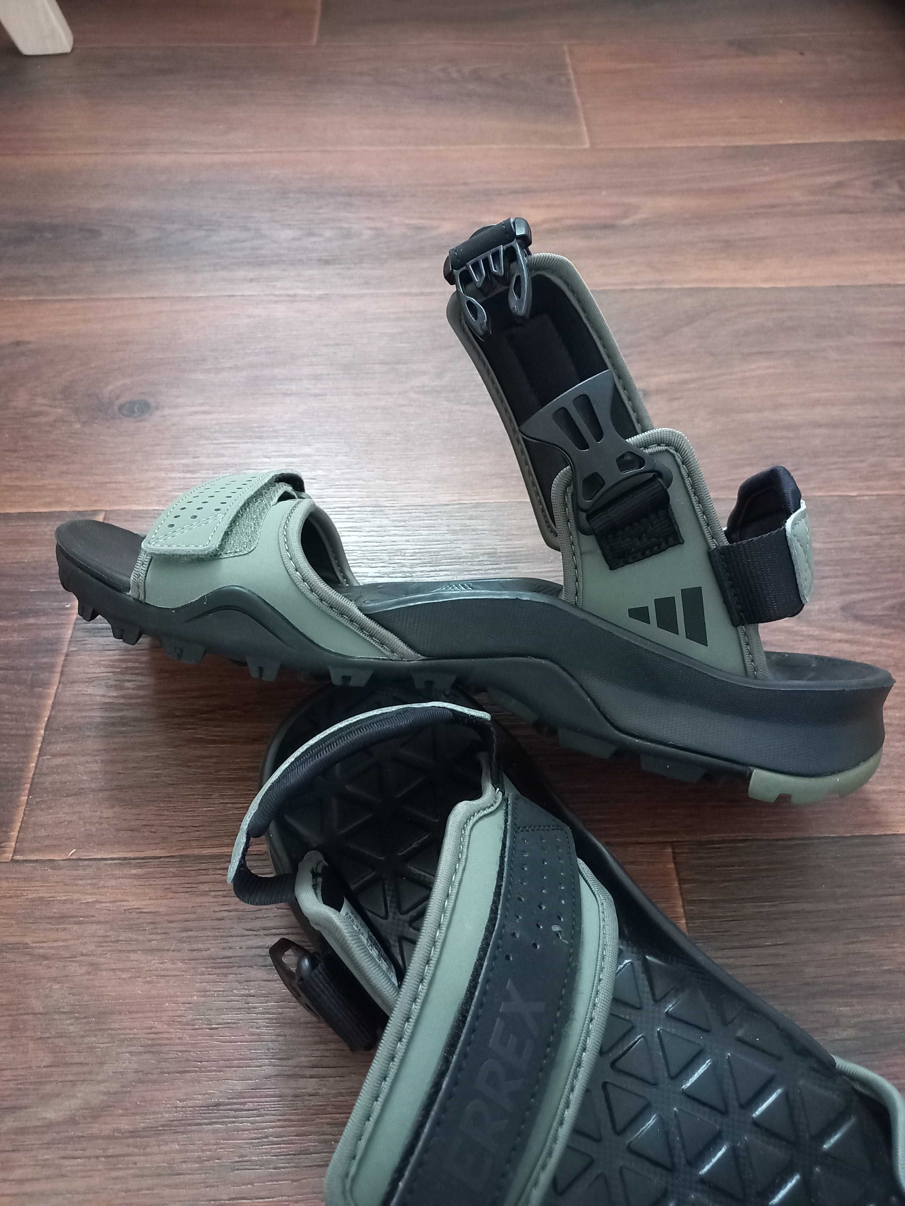 Продам сандалі TERREX Adidas