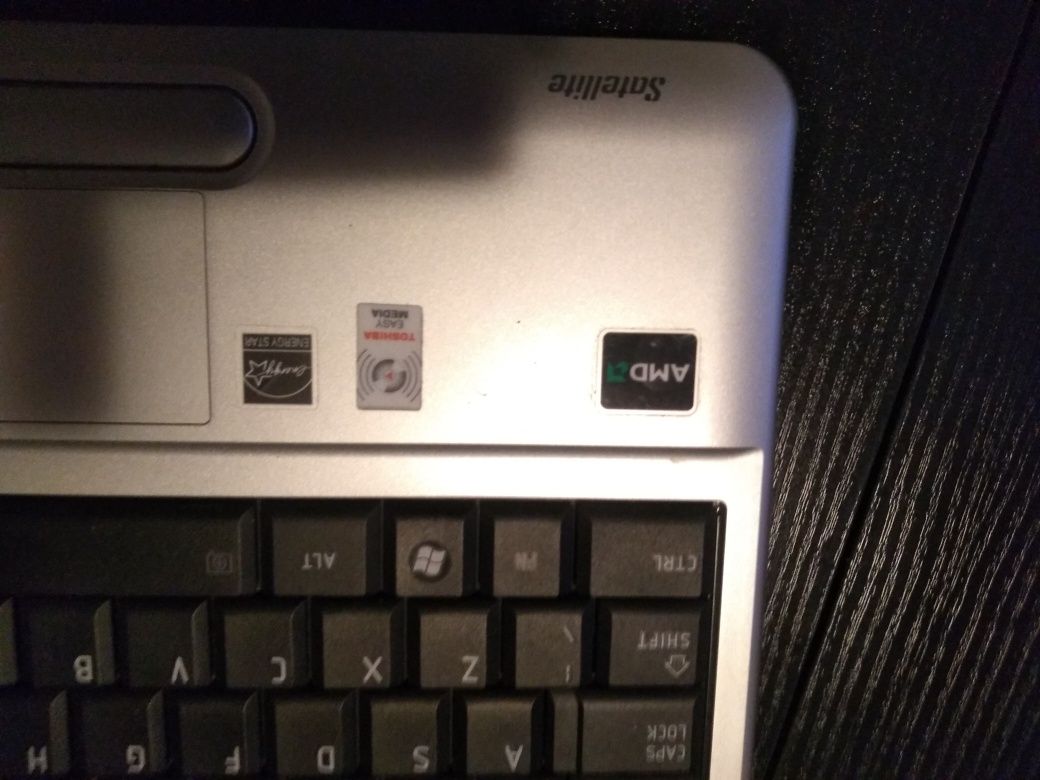 Laptop Toshiba-uszkodzony