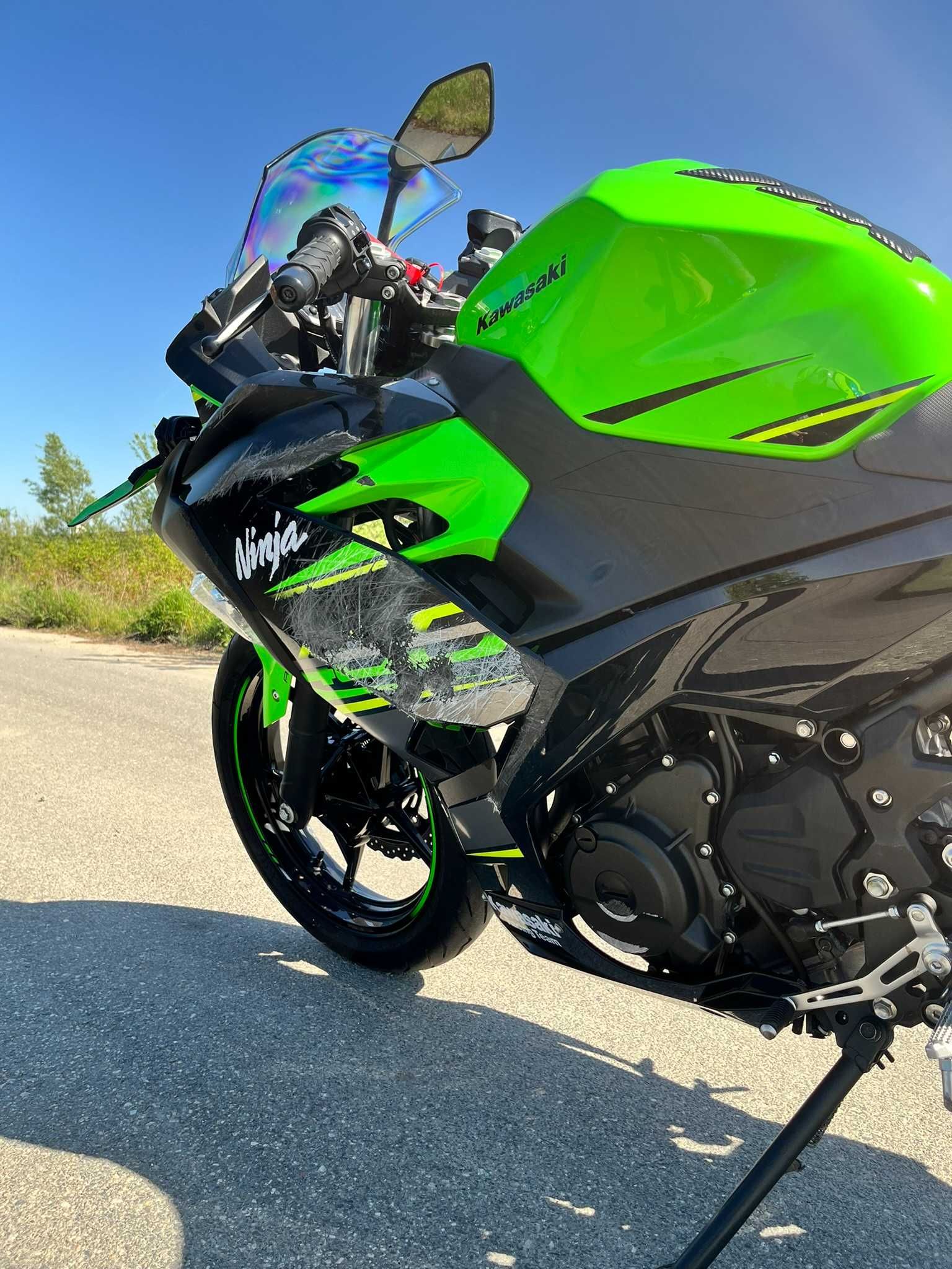 Kawasaki Ninja 400 ABS 2018 delikatnie uszkodzony 9628km tor torówka