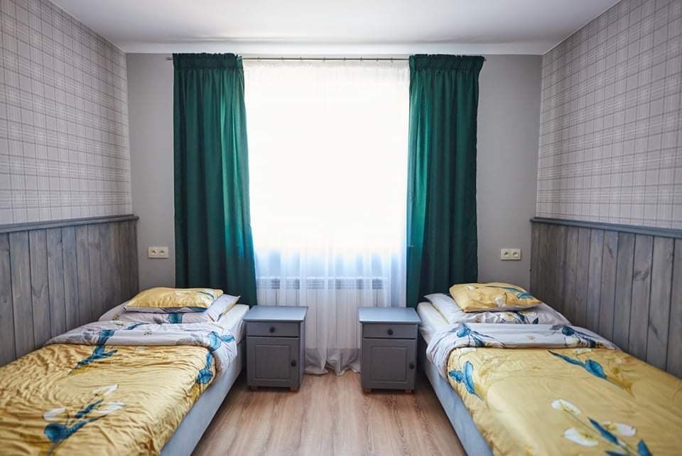Noclegi dla firm , łazieni w pokojach ,duze pokoje .