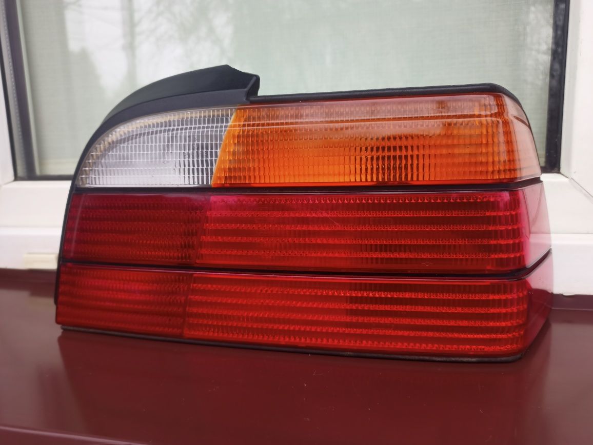 BMW E36 coupe cabrio lampa tył tylna prawa oryginał