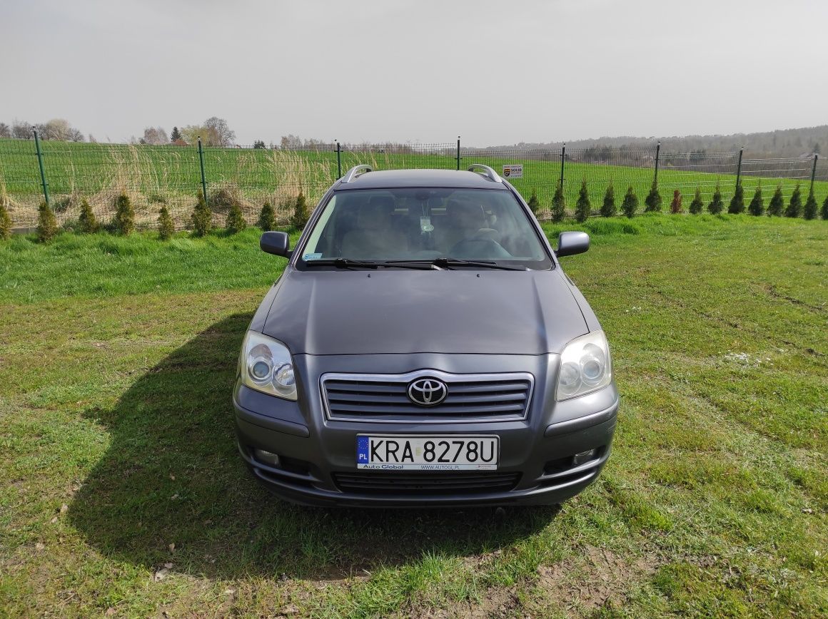 Toyota Avensis T25 2006r 2.2d