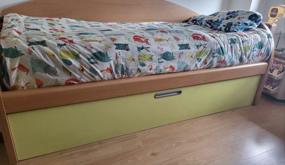 Quarto completo cama guarda vestidos secretaria movel