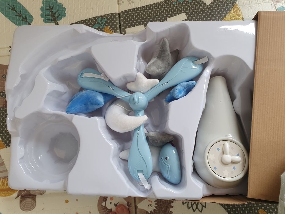 Karuzela Canpol Babies z projektorem – stan bardzo dobry